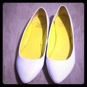 White Pat Casual Flat